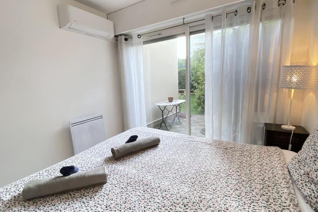 Rabiac - Charming 1 Bedroom With Private Garden 昂蒂布 外观 照片