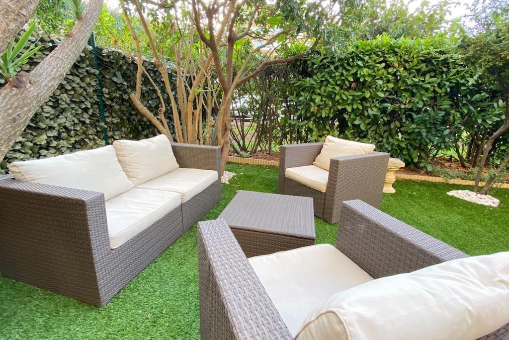 Rabiac - Charming 1 Bedroom With Private Garden 昂蒂布 外观 照片